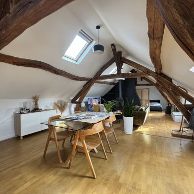 Appartement 3 pièces 745 €