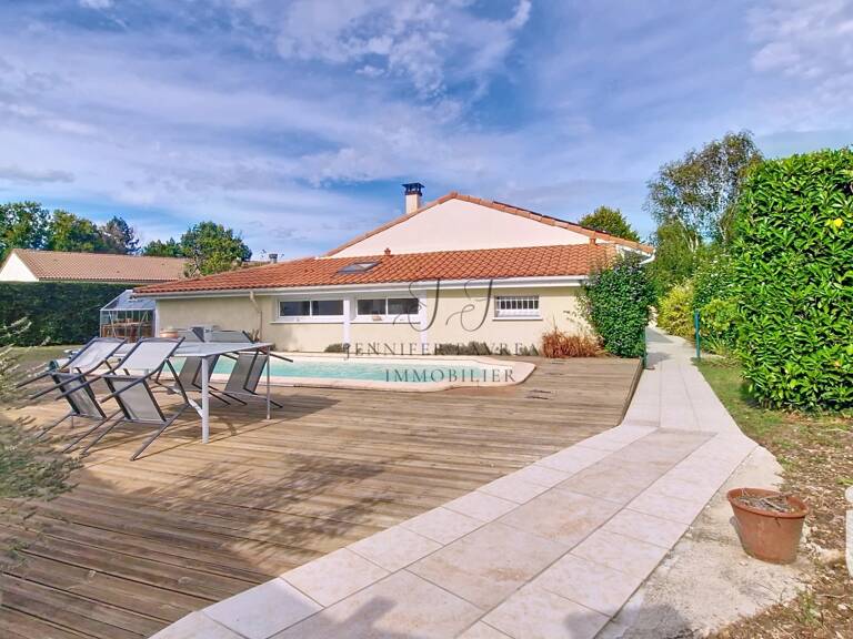 Vente Maison/villa 7 pièces — photo 1
