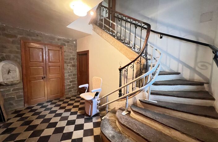 Maison de ville avec terrasse, 2 garages, 2 appt. — photo 4