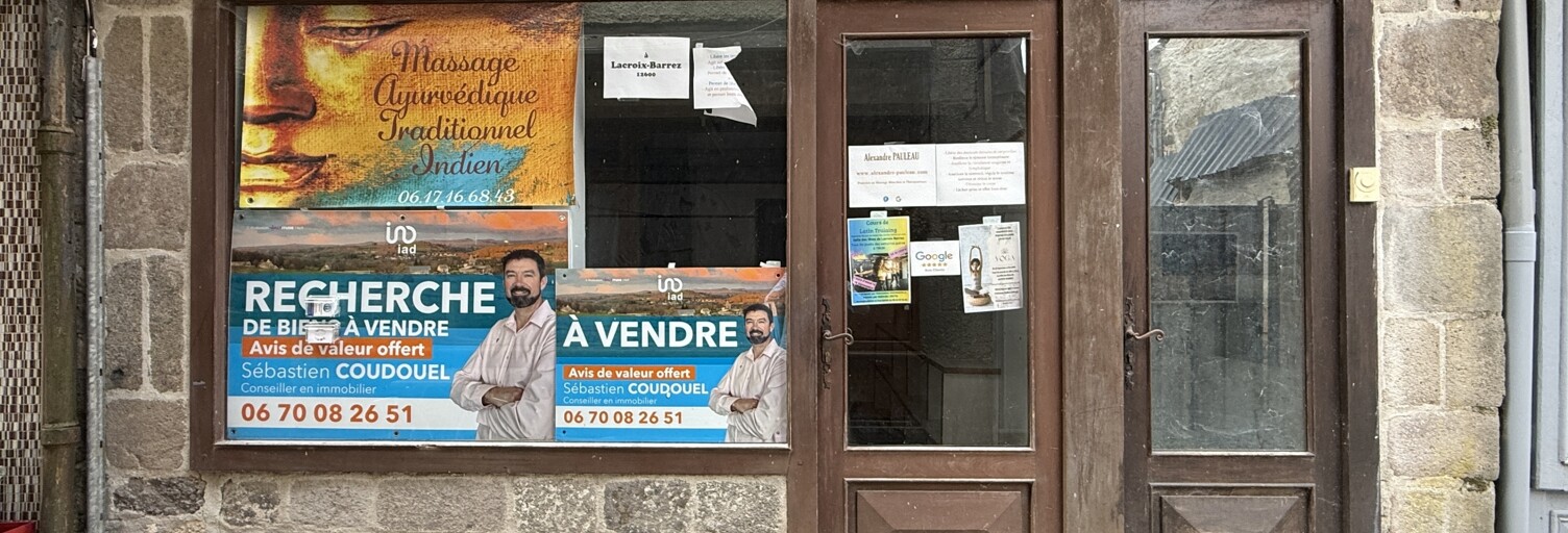 Immeuble  90 m² à vendre à Mur-de-Barrez (12600)