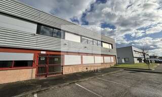 Commerce  447 m² à louer à Vaulx-en-Velin (69120)