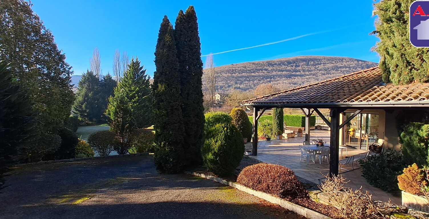 Vente maison 6 pièces 208 m² Lavelanet (09300) — photo 1