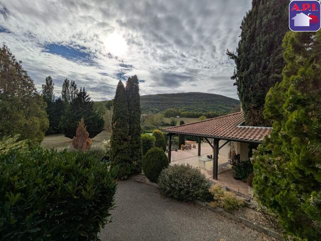 Maison 6 pièces 208 m² à Lavelanet — photo du bien