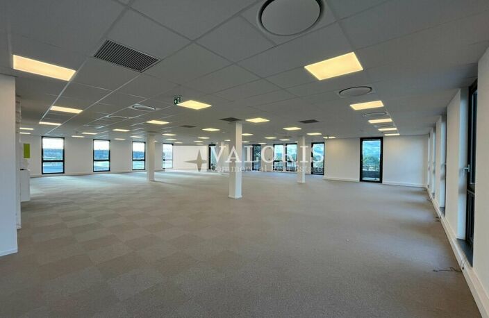 BUREAUX à LOUER — photo 3