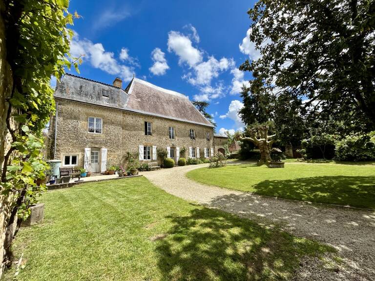 Manoir — photo 1