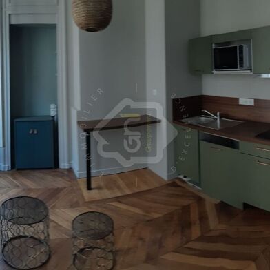 Appartement 1 pièces 965 €