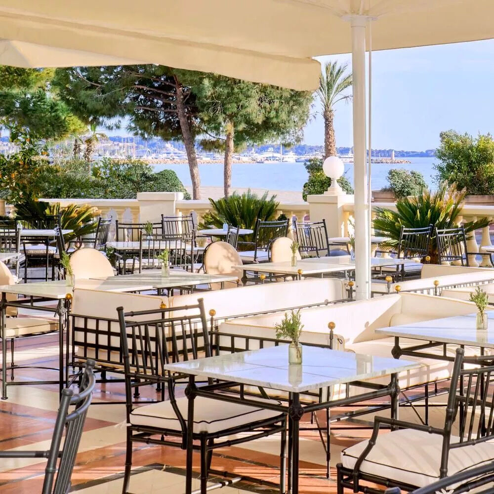 Local commercial  T10 à vendre Hyères 83400