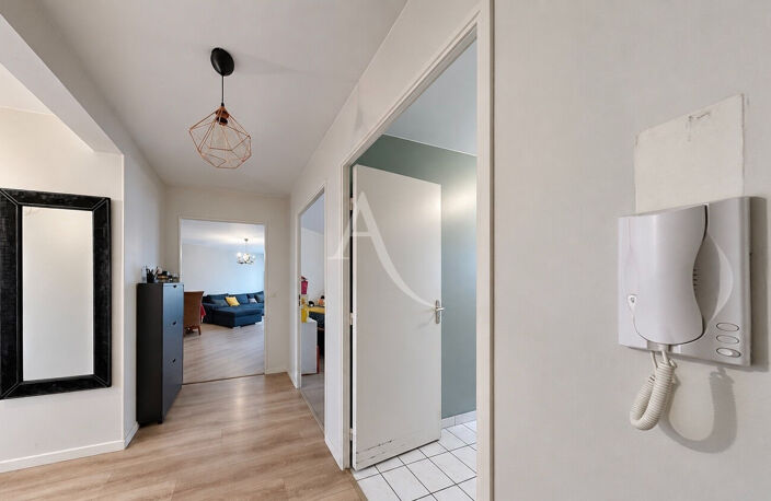 Appartement Cergy 3 pièce(s) 62.49 m2 — photo 3