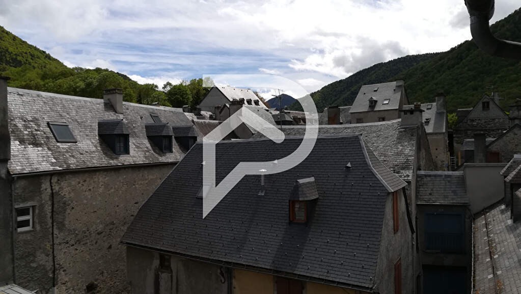 Villa / Maison  T11 à vendre Arreau 65240