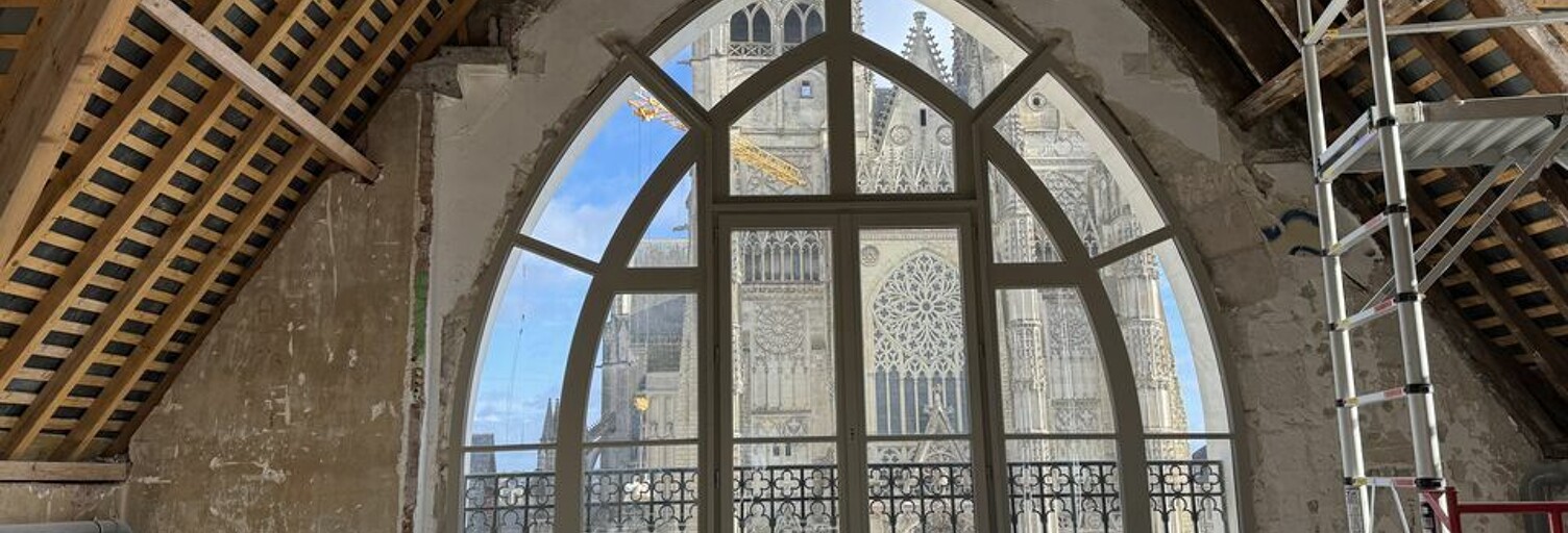 Bureau  2462 m² à louer à Tours (37000)