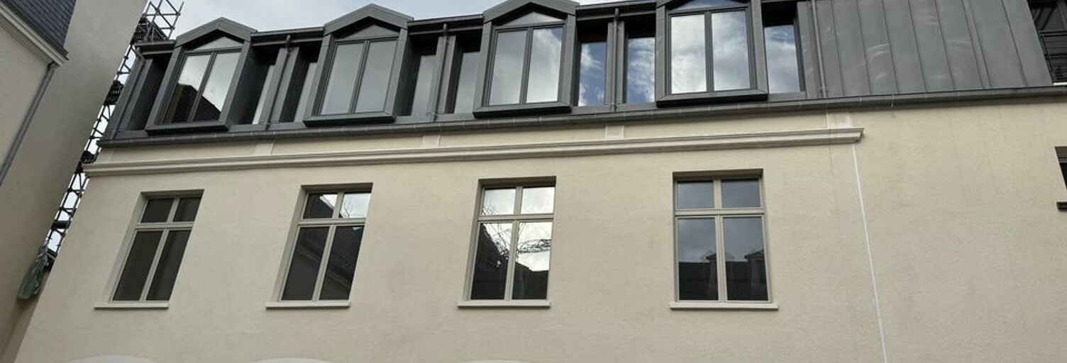 Bureau  2036 m² à louer à Tours (37000)