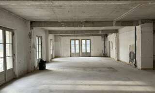 Bureau  1058 m² à louer à Tours (37000)