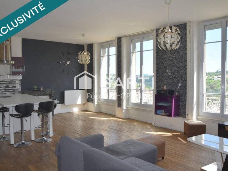 Appartement traversant avec cachet à proximité de toutes les commodités. — photo 1