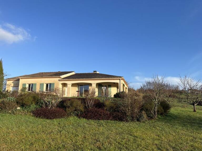 Villa de 5 pièces principales — photo 1