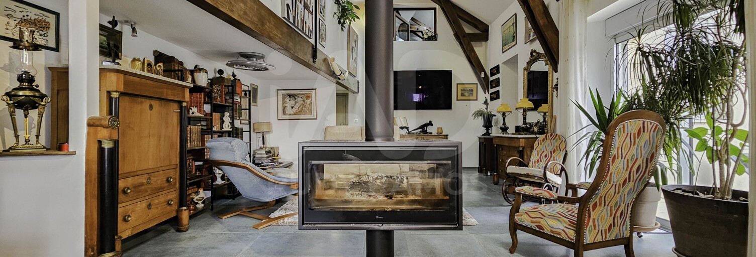 Maison 12 Pièces 300 m² à vendre à Vézins-de-Lévézou (12780)