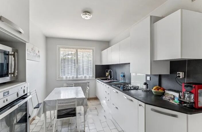 Vente maison 4 pièces 92 m² Meyzieu (69330) — photo 4