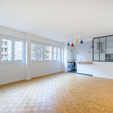 Appartement 3 pièces 368544 €