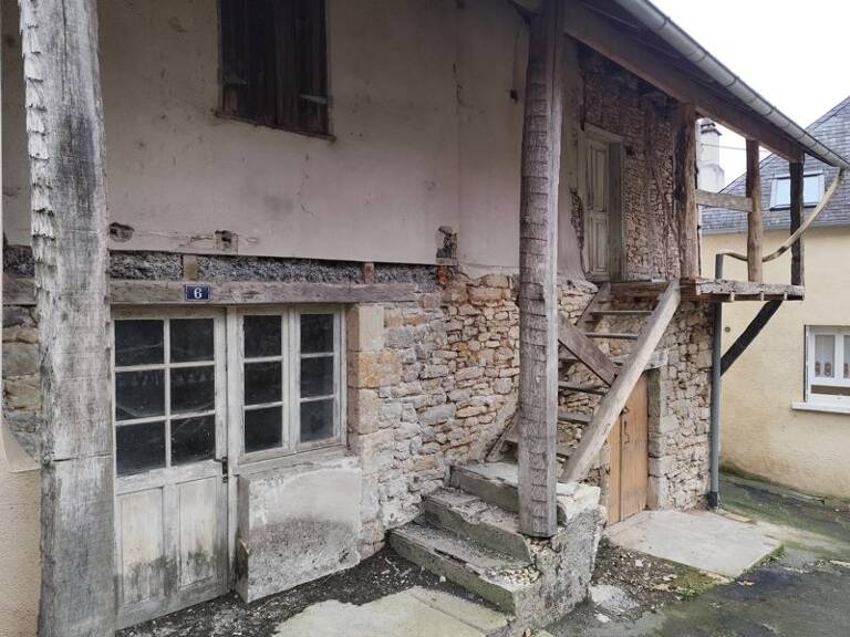 Maison en pierre de 2 pièces principales — photo 1