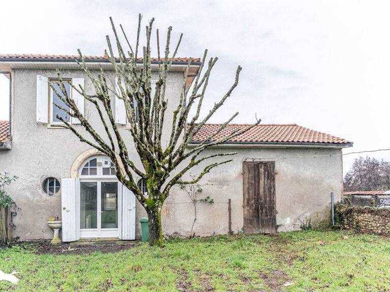 Maison en pierre de 5 pièces principales — photo 1