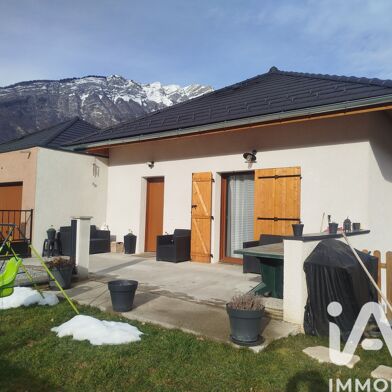 Maison 4 pièces 395200 €
