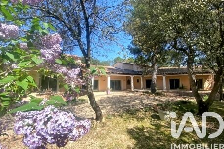 Pernes-Les-Fontaines - 255m² - 7p. - 5ch.