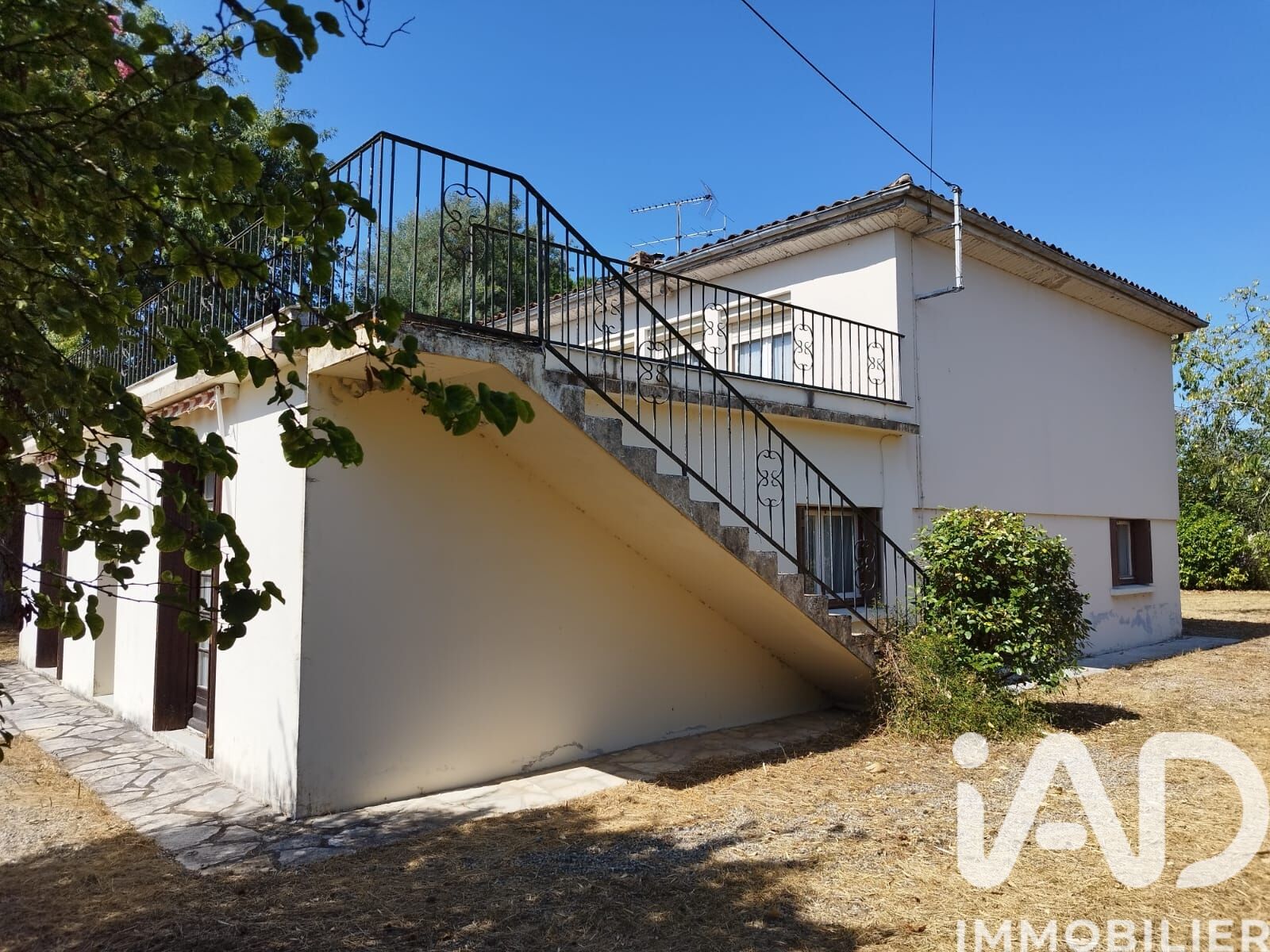 Vente Maison/villa 8 pièces - Photo 2
