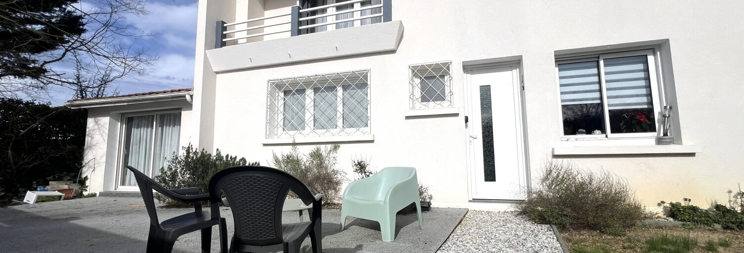 Maison 8 Pièces 165 m² à vendre à Saint-Pierre-du-Mont (40280)