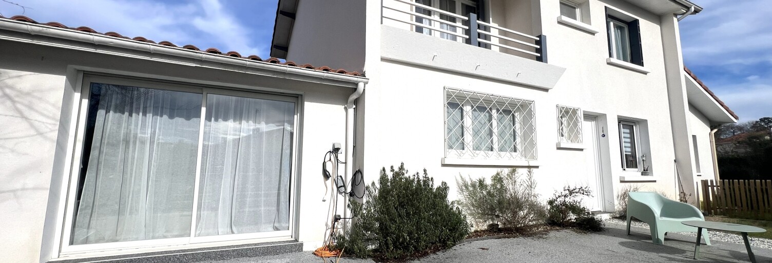 Maison 8 Pièces 165 m² à vendre à Saint-Pierre-du-Mont (40280)