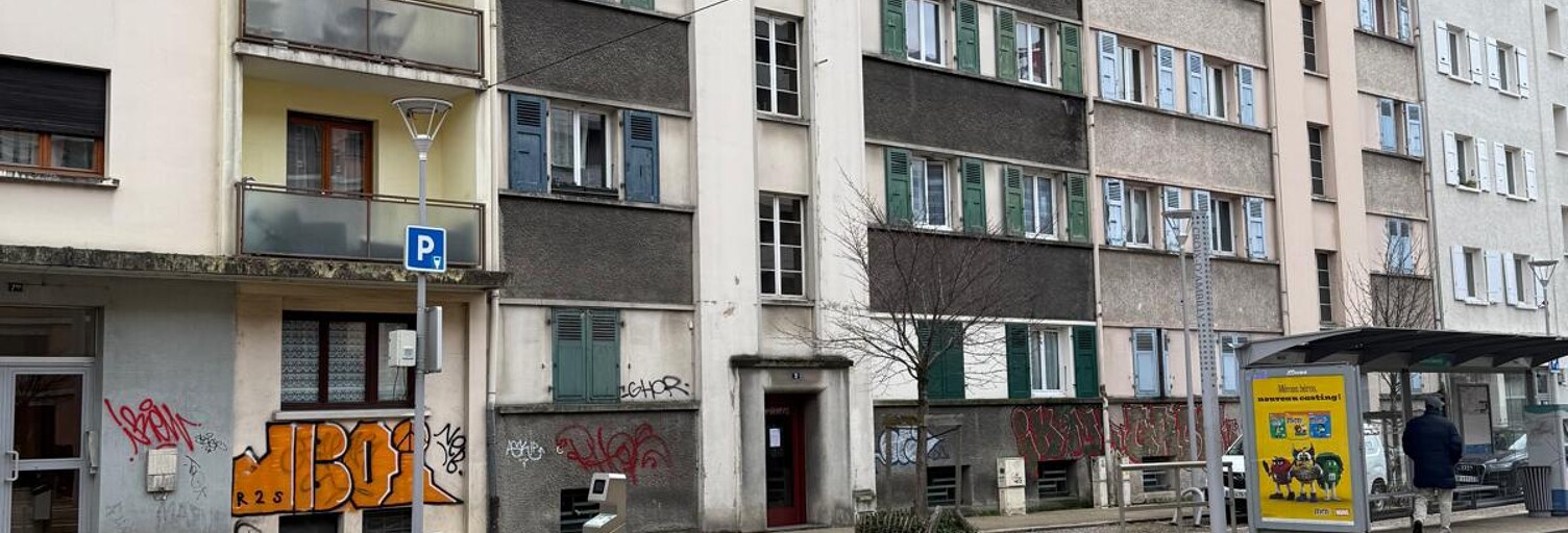 Garage   m² à louer à Ambilly (74100)