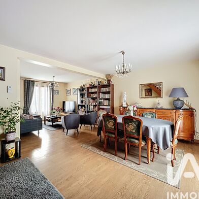 Maison 10 pièces 469000 €