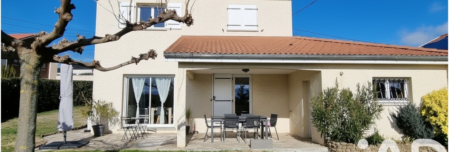 Maison 5 Pièces 100 m² à vendre à Saint-Martin-la-Plaine (42800)