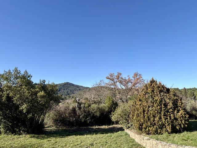 Terrain constructible à Alès — photo du bien