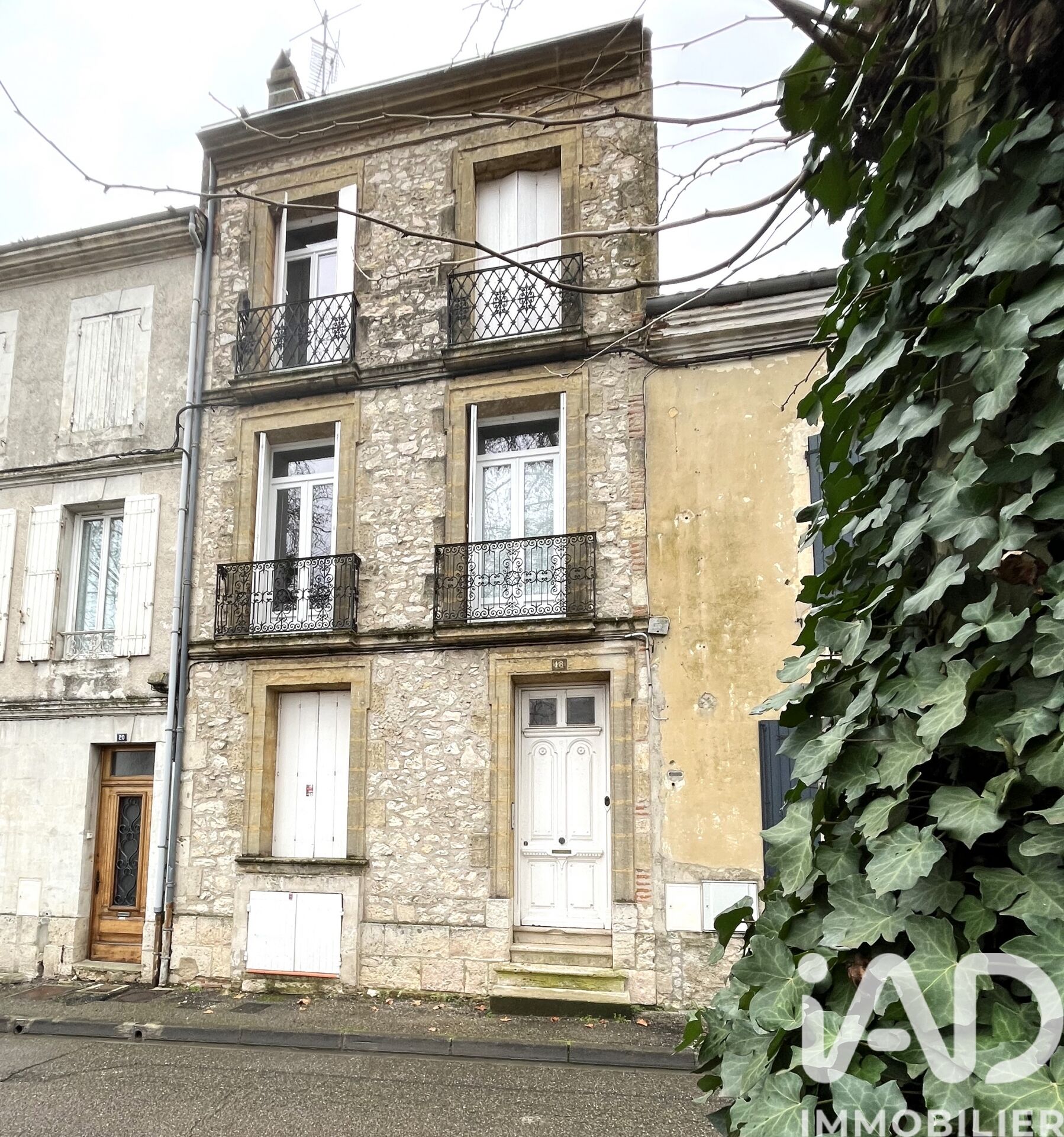 Vente Immeuble 200 m² - Photo 2