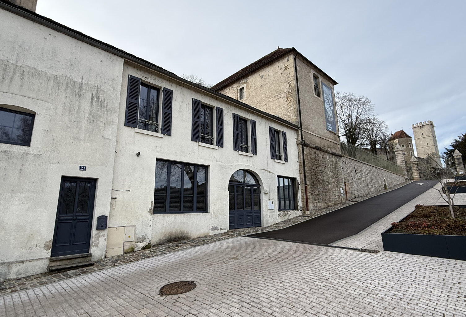 MAISON ANCIENNE ATYPIQUE — photo 1