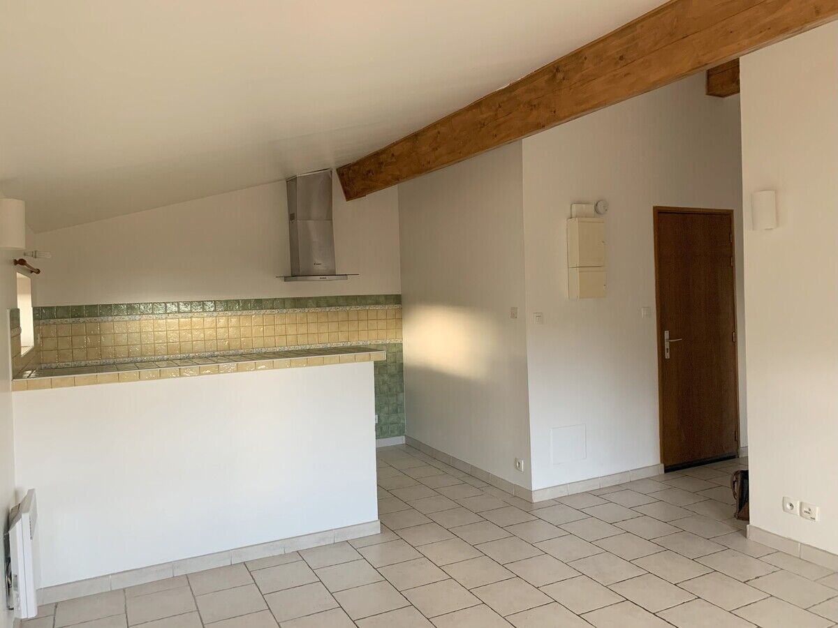 Appartement  T3 à louer Puget-Ville 83390