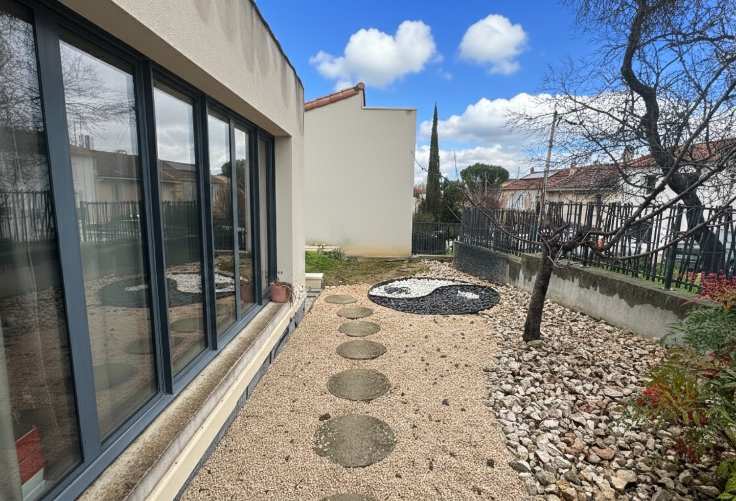 Local professionnel style loft avec jardin — photo 1