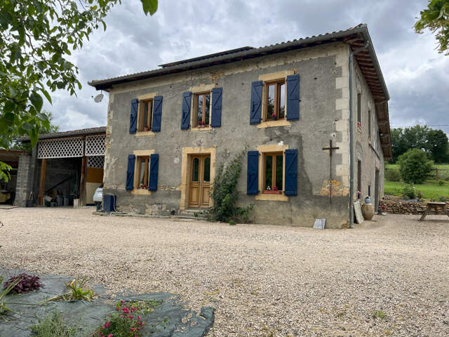 FERME EN PIERRE SUR 1.8 HA — photo du bien