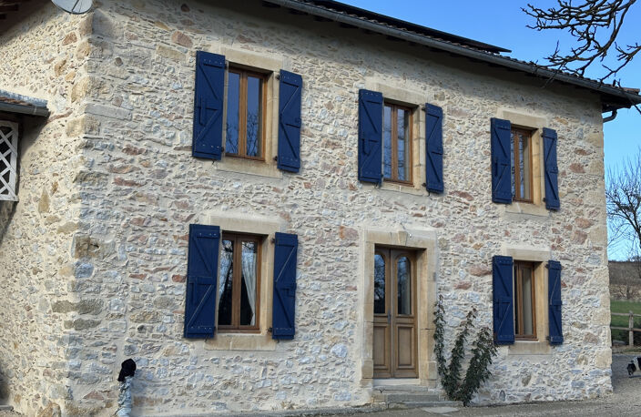 FERME EN PIERRE SUR 1.8 HA — photo 4