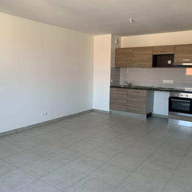 Appartement 3 pièces 770 €