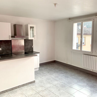 Appartement 3 pièces 570 €