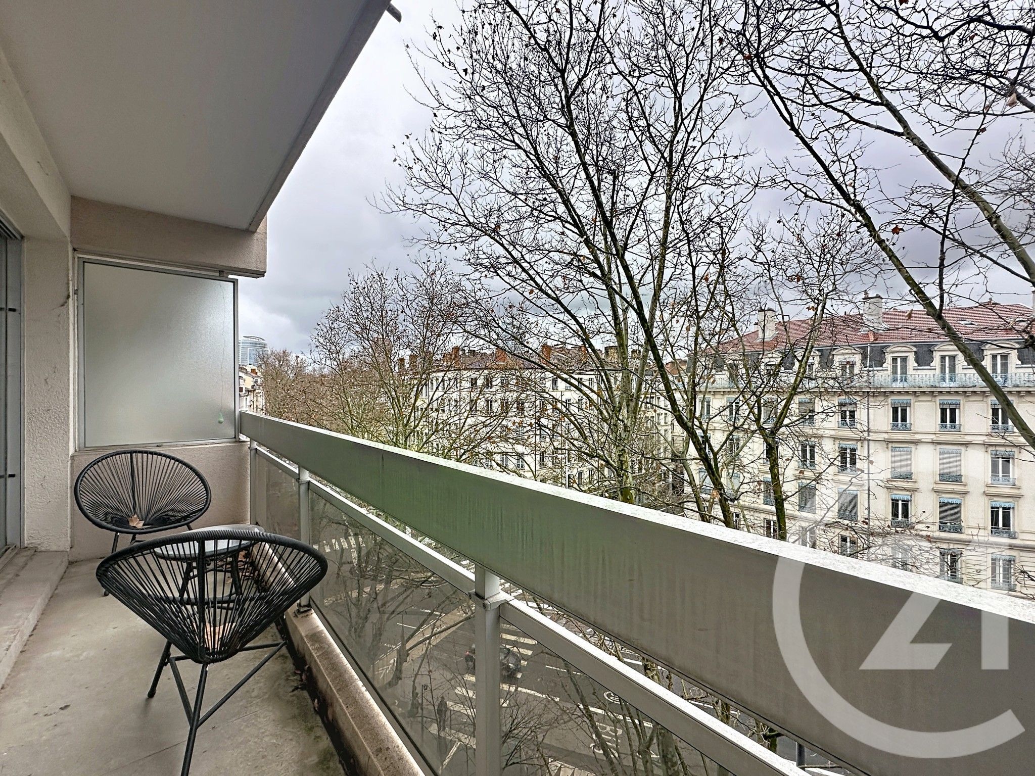 Appartement L T1