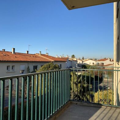 Appartement 5 pièces 944 €