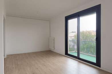 Appartement 5 pièces 944 €