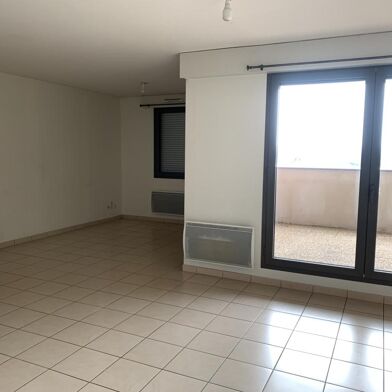 Appartement 2 pièces 596 €