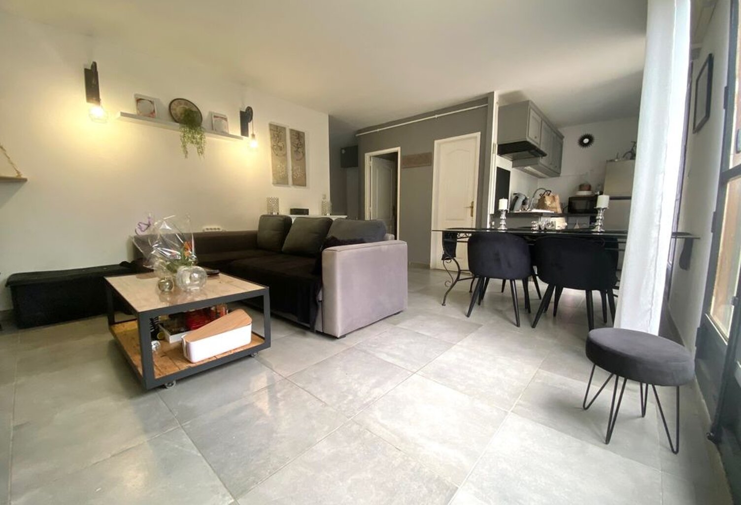 APPARTEMENT T3 DERNIER ETAGE 58M² / BALCON / LES OLIVES — photo 1
