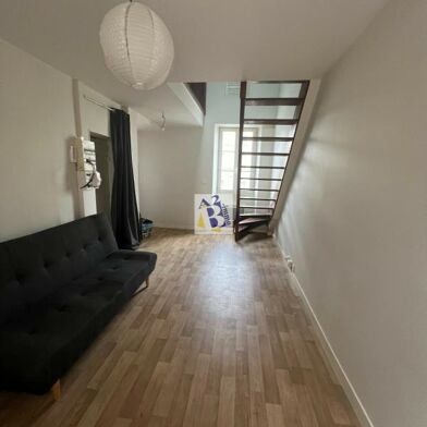 Appartement 1 pièces 390 €