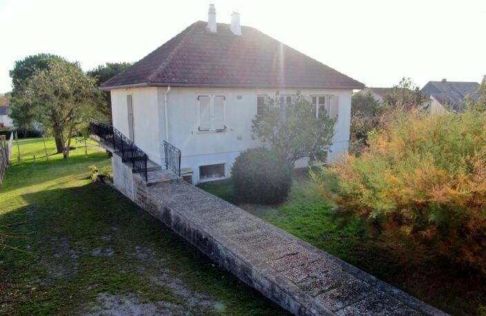 MAISON AVEC POSSIBILITÉ DE DEUX TERRAINS CONSTRUCTIBLES — photo 3