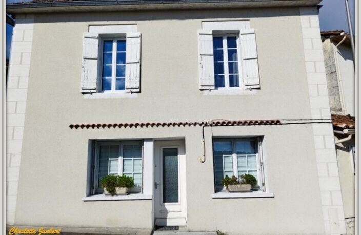 Ensemble immobilier en pierre — photo 4