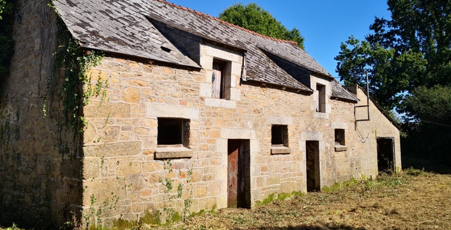 corps de ferme avec dependances sur 1679 m2 a renover entierement — photo 1