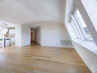 CHAMALIERES : APPARTEMENT D'EXCEPTION AVEC BEAUX VOLUMES ET VUE — photo 4